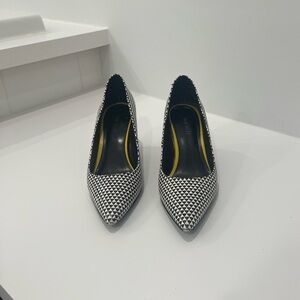 NINE WEST MARGOT Black and White Heels with Pointed Toe, Size 8 1/2